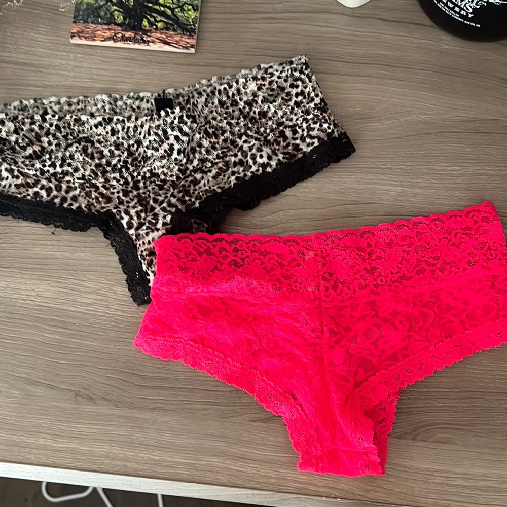 VS Cheeky Hipster